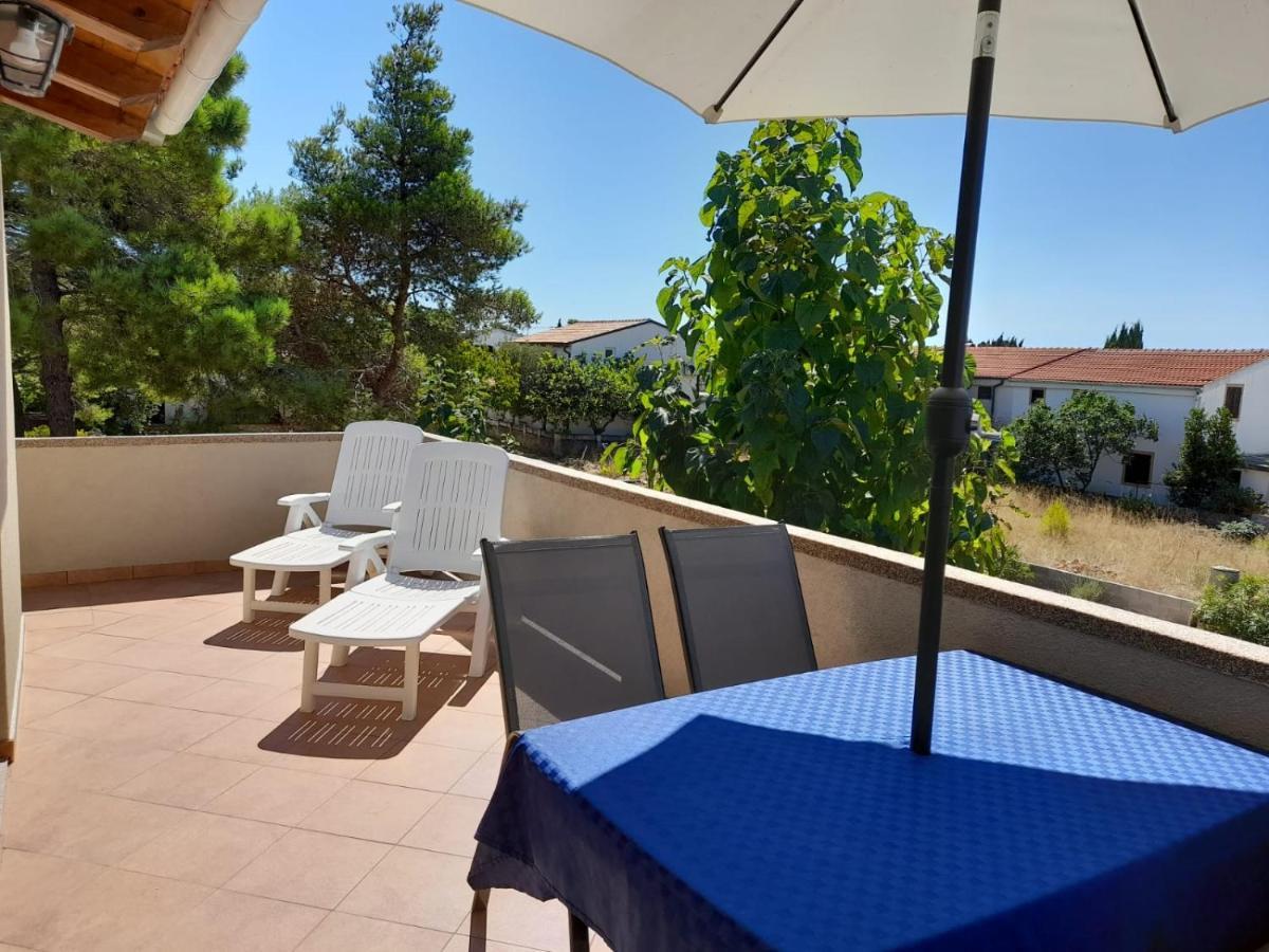 Apartman Jurisic Vir Exterior foto