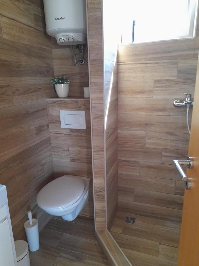 Apartman Jurisic Vir Exterior foto